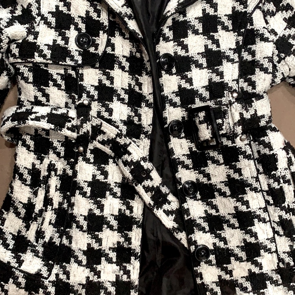 Girls Pattern Coat - Picture 2 of 4